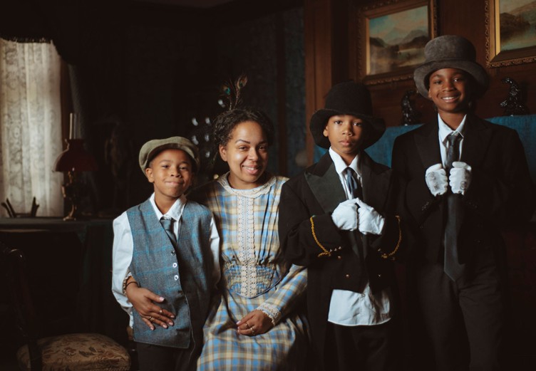 Traditional photography in the Victorian Parlour