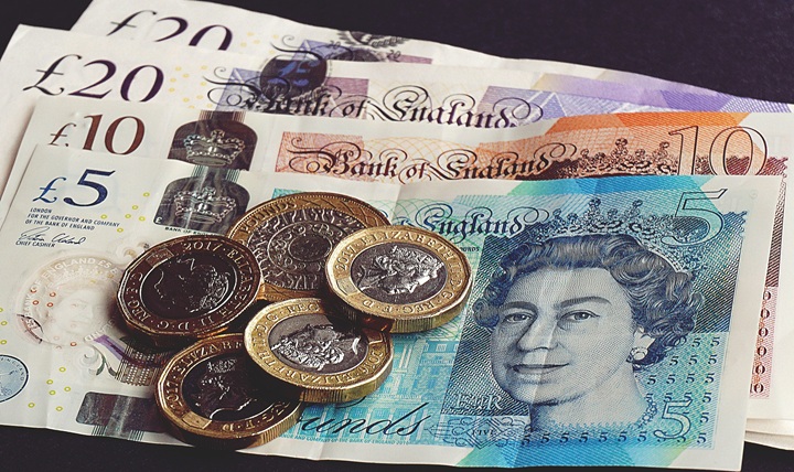 Bank notes and coins