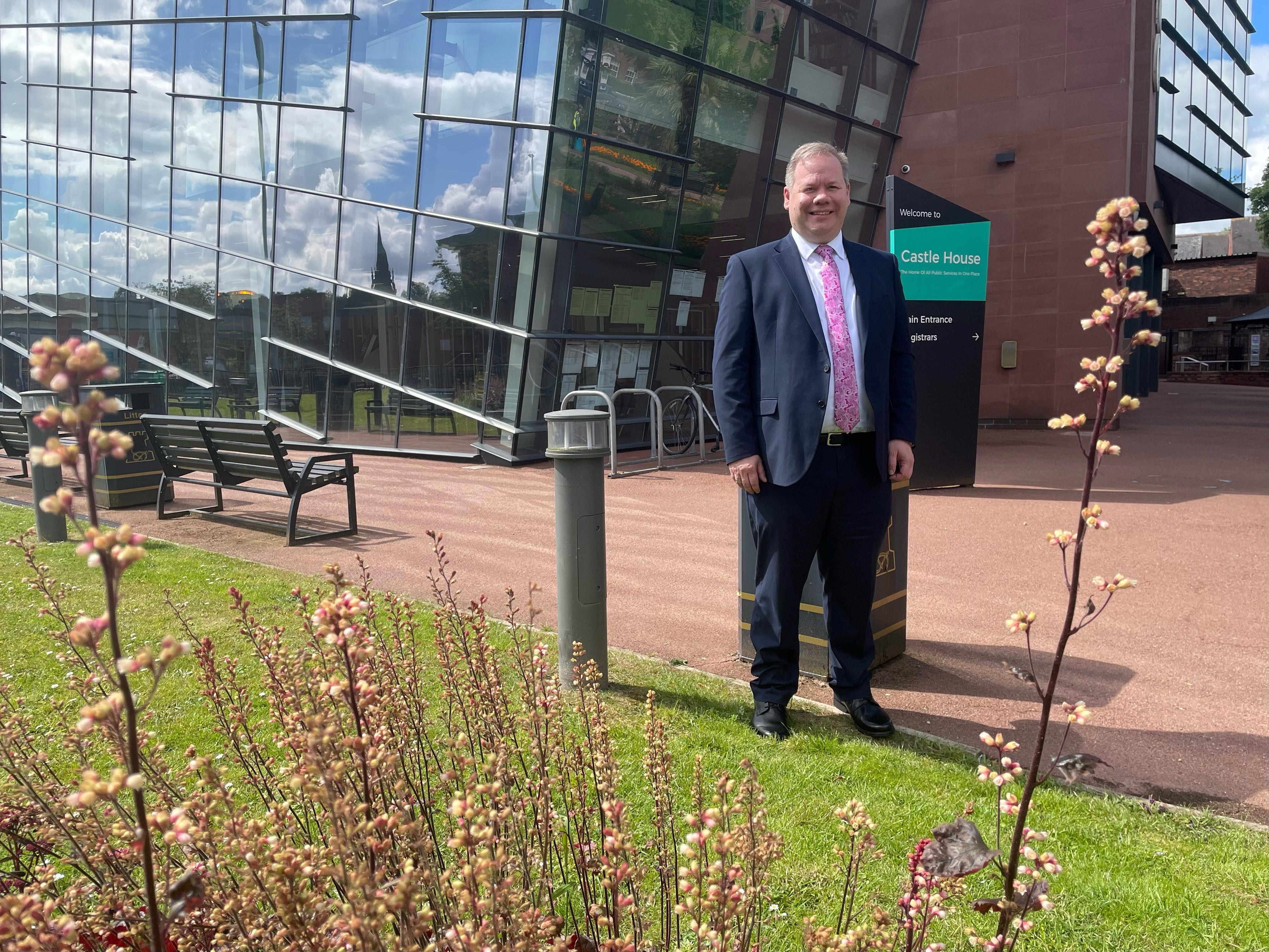 Newcastle-under-Lyme Borough Council, new Chief Executive, Gordon Mole, appointment, local government.