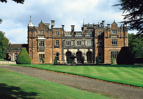 A photo of the front of Keele Hall.