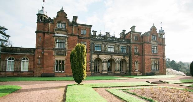 An image of Keele Hall.