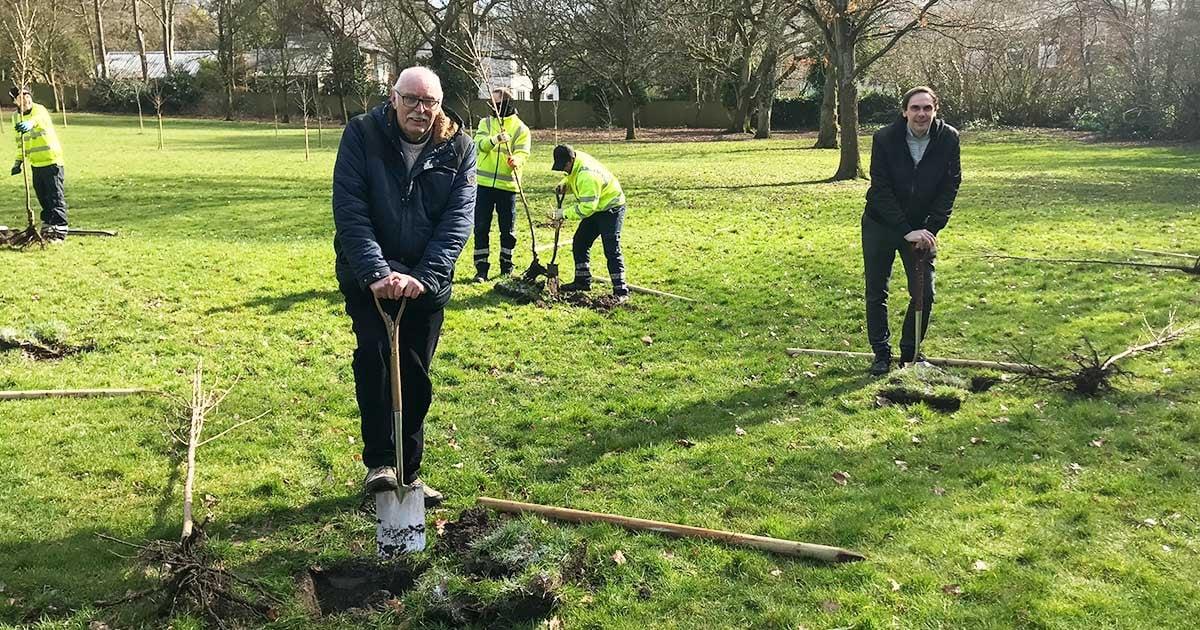 Tree planting at Sandy Lane